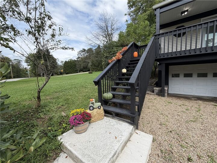 Property Photo: 2211 Saxonburg Blvd PA 15024