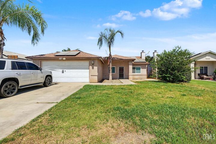 Property Photo:  210 Radicchio Avenue  CA 93307 