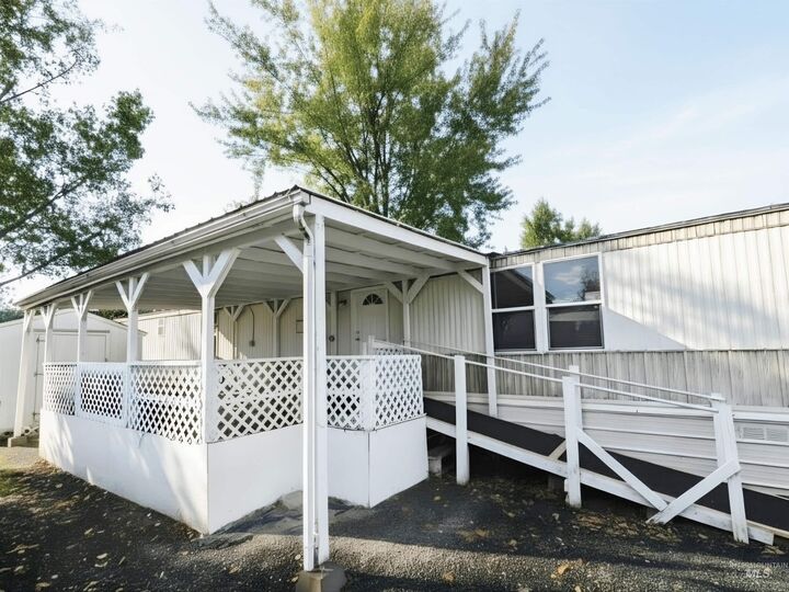 Property Photo: 937 N State Street 9 ID 83530