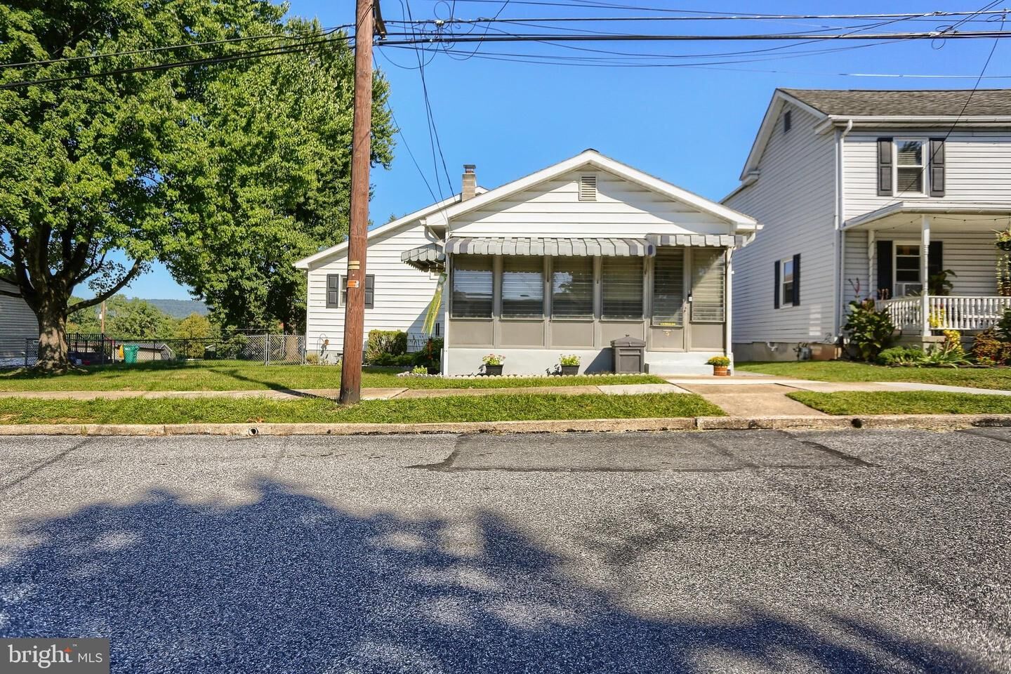 Property Photo:  5 W Beale Avenue  PA 17025 