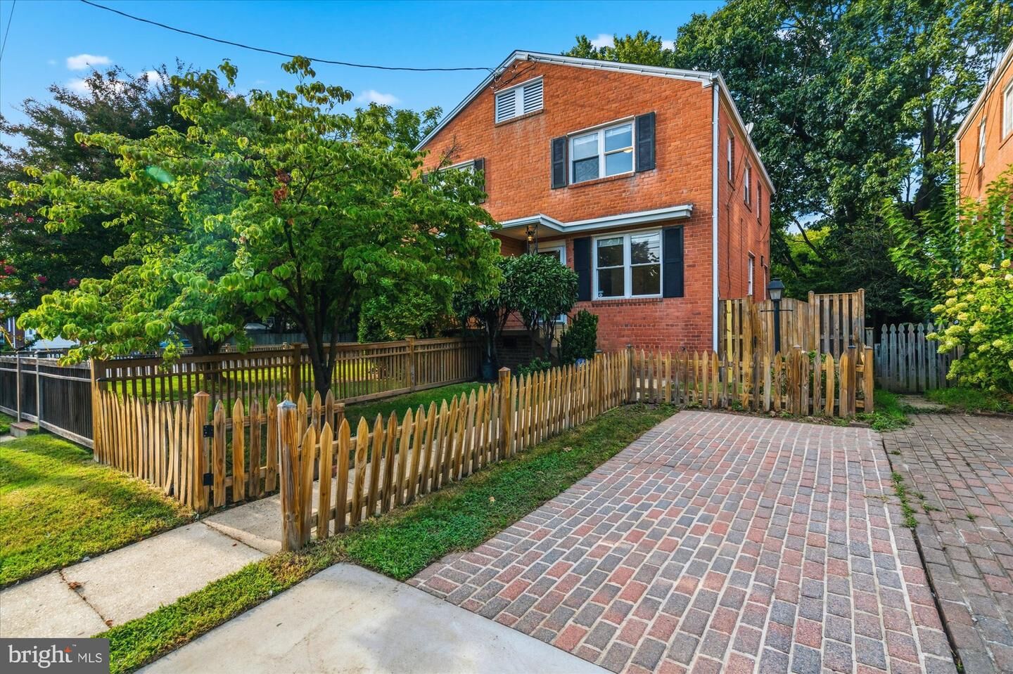 Property Photo:  4 E Spring Street  VA 22301 