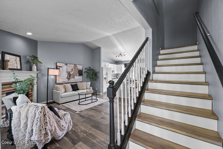 Property Photo:  1241 E Mesquite Ct  ID 83854 