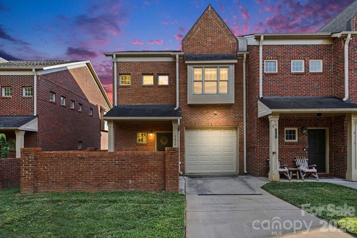 Property Photo: 4670 Dabney Vigor Drive NC 28209