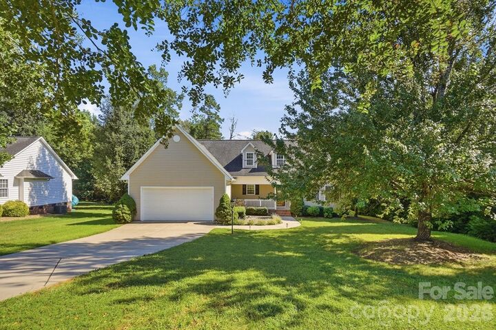 Property Photo:  6530 Fly A Way Drive  NC 28037 