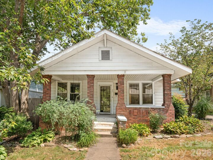 Property Photo: 31 Dorchester Avenue NC 28806