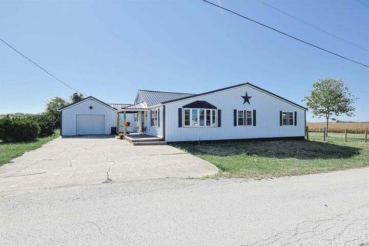 Property Photo: 1406 Rosehill Road OH 45130