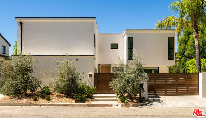 Property Photo: 2373 Nalin Dr CA 90077