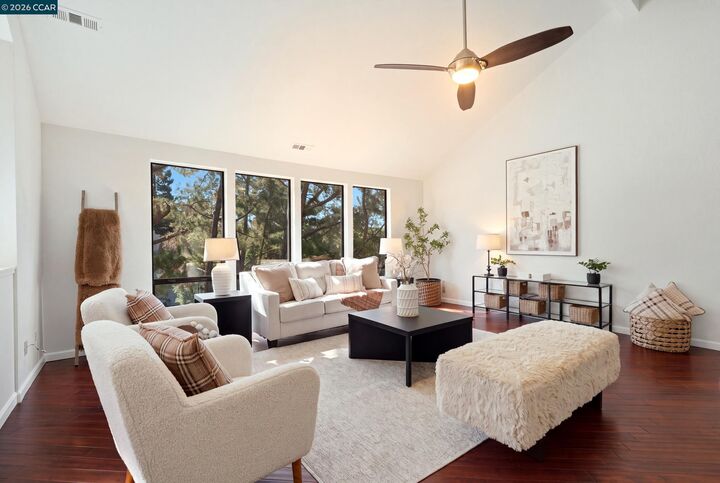 Property Photo: 2 Heritage Oaks Rd CA 94523