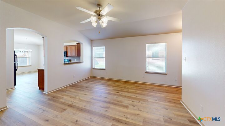 Property Photo: 5506 Holly Oak Lane TX 76542