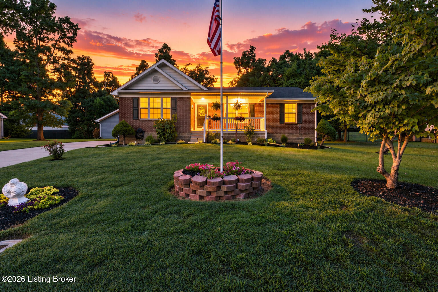 Property Photo: 122 Chesapeake Trail KY 40013