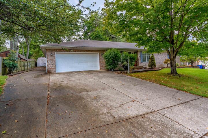 Property Photo: 5433 Crestwood Drive IN 47630