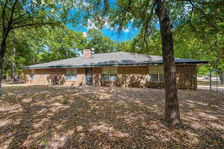 Property Photo:  301 W Rock Creek Dr.  OK 73006 