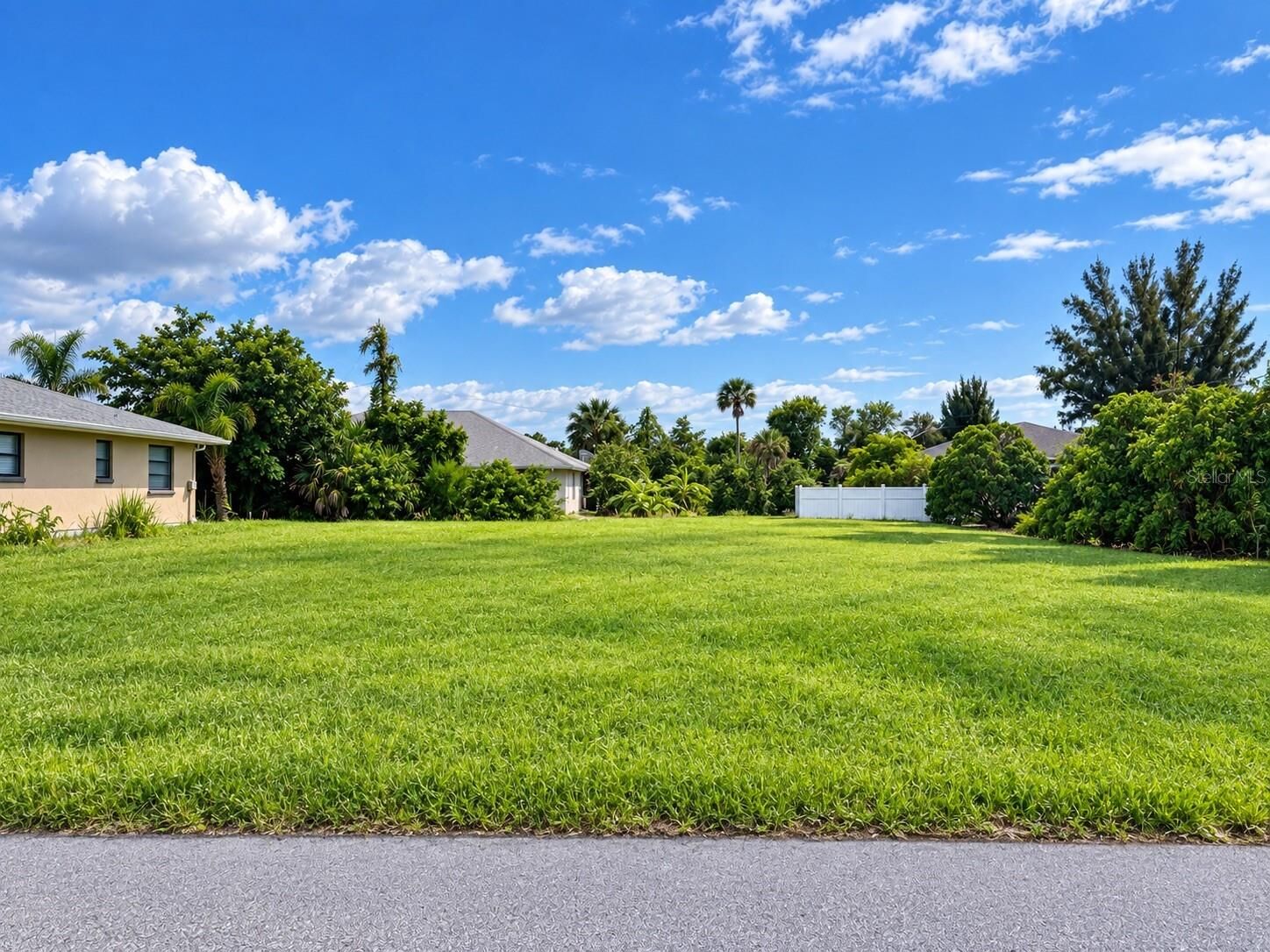 Property Photo: Daroco Lane FL 34287