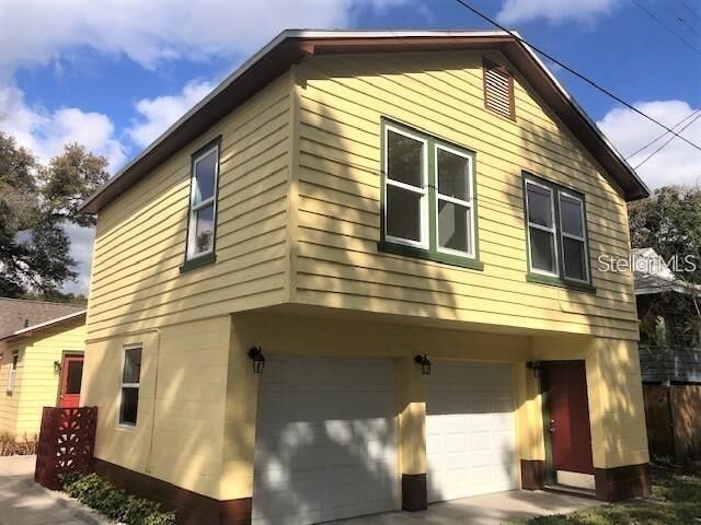 Property Photo: 2220 1/2 5th Avenue N FL 33713