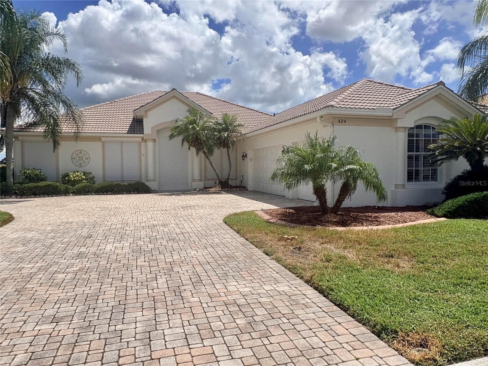Property Photo:  424 Pelican Moorings  FL 34285 