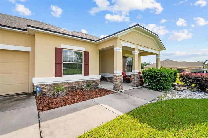 Property Photo: 5615 SW 215th Terrace FL 32669