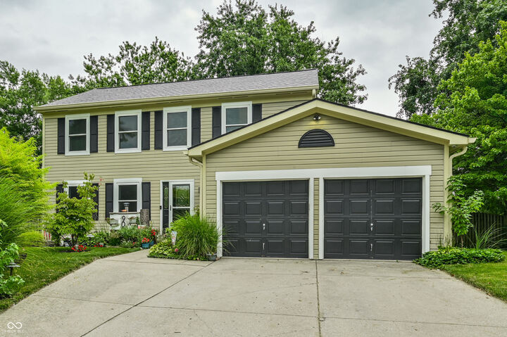 Property Photo:  909 Farmview Lane  IN 46032 