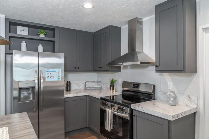 Property Photo:  817 Hammont Street  MI 48867 