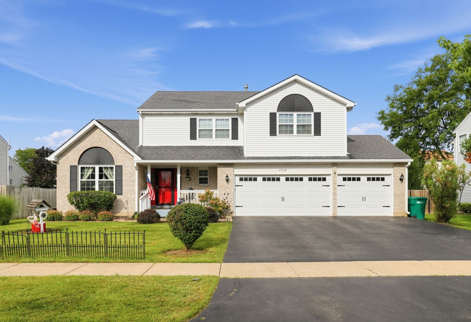 Property Photo: 1718 Midday Drive IL 60099