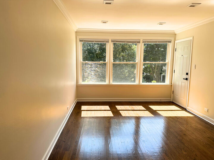 Property Photo:  4952 Hull Street 2E  IL 60077 