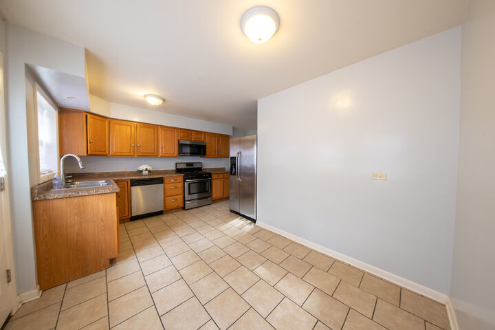 Property Photo:  949 Braemar Road  IL 60422 