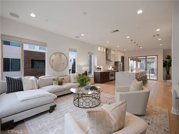 Property Photo:  12 Ebb Tide Circle  CA 92663 