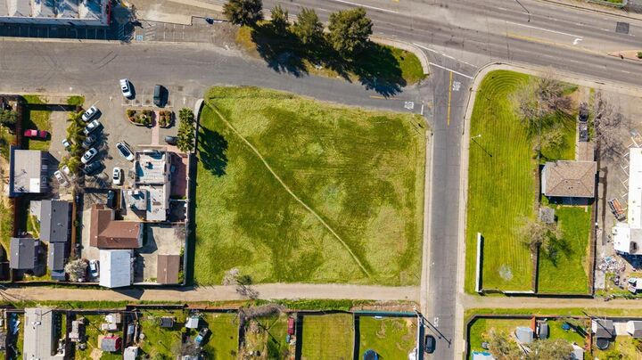 Property Photo:  3844 Willow Street  CA 95838 