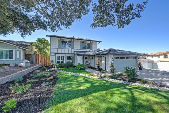 Property Photo: 8208 Alba Court CA 95610