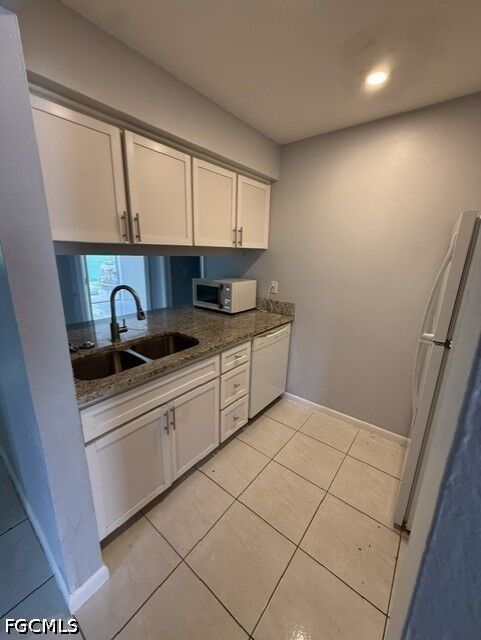 Property Photo:  933 SE 24th Avenue A  FL 33990 