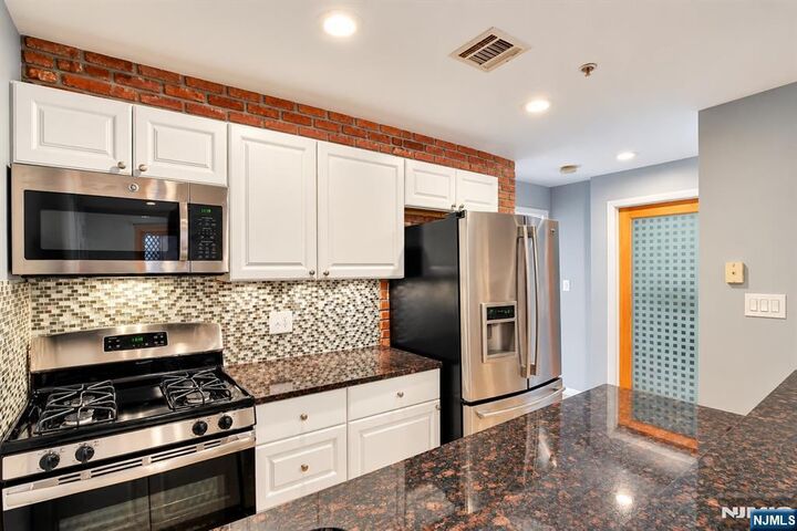 Property Photo:  416 63rd Street 1C  NJ 07093 