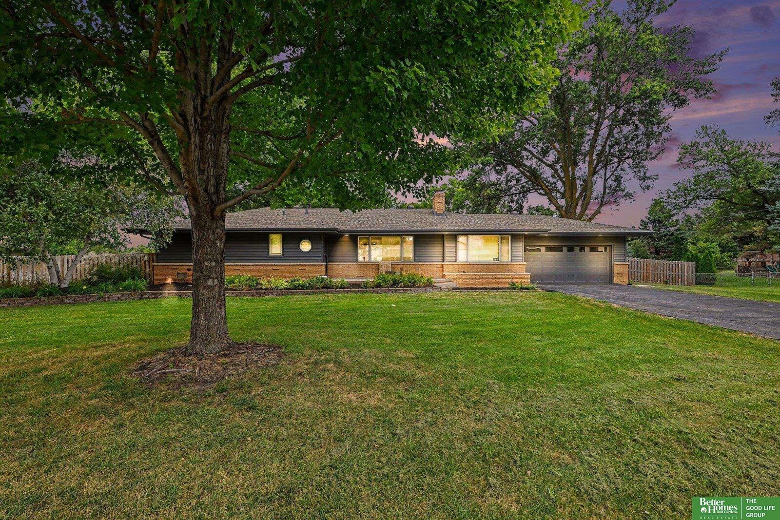Property Photo:  11418 Pierce Street  NE 68144 