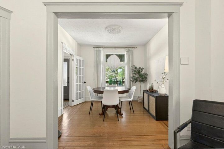 Property Photo:  148 Dundurn Street N  ON L8R 3E8 