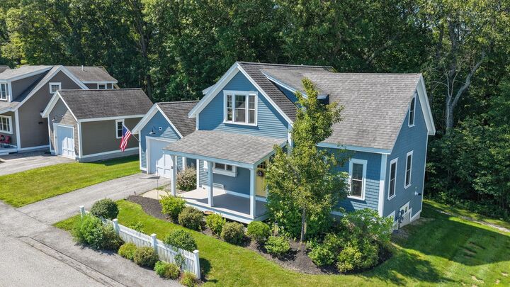 Property Photo:  28 Follinsbee Ln 28  MA 01985 