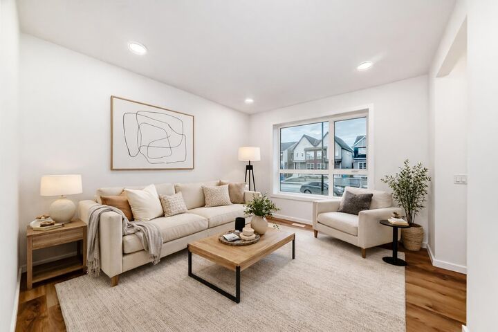 Property Photo:  840 Sora Boulevard SE  AB T3S 1C7 