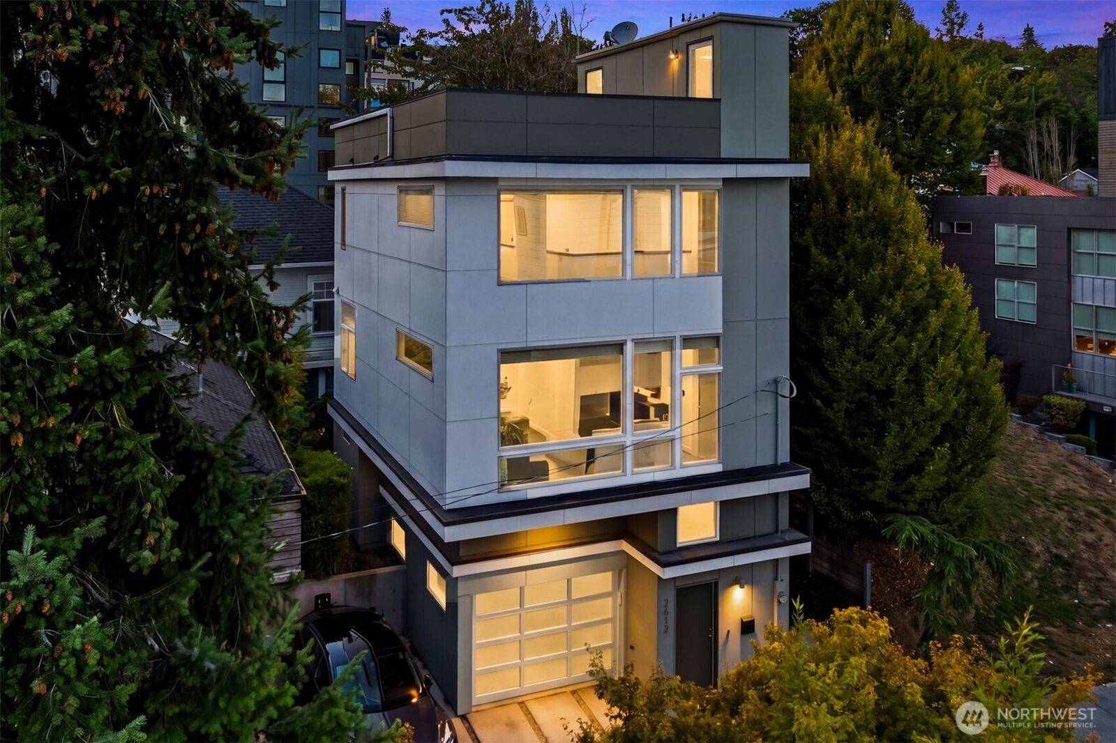 Property Photo: 2612 E Denny Way WA 98122