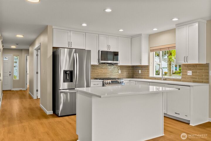 Property Photo:  430  Craftsman Drive NW  WA 98502 