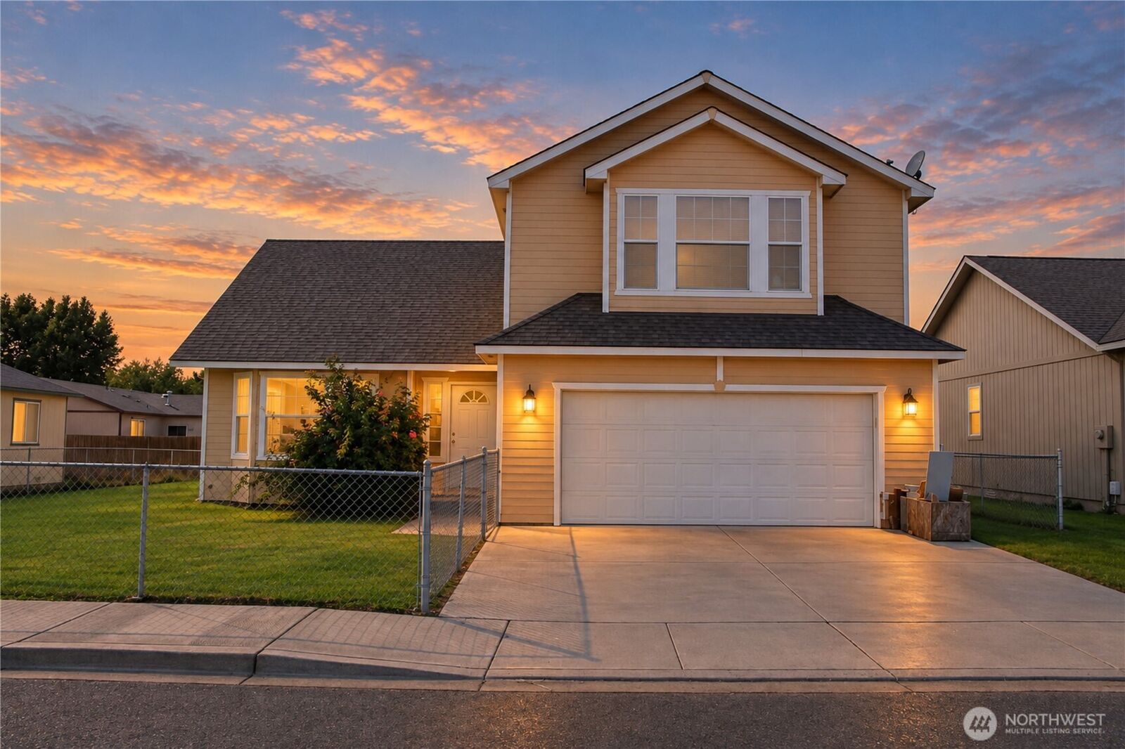 Property Photo:  1705  Guernsey Street  WA 98944 
