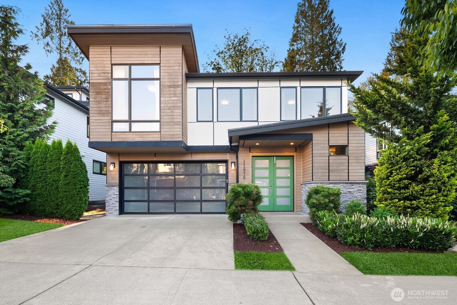 Property Photo:  11975  159th Avenue NE  WA 98052 