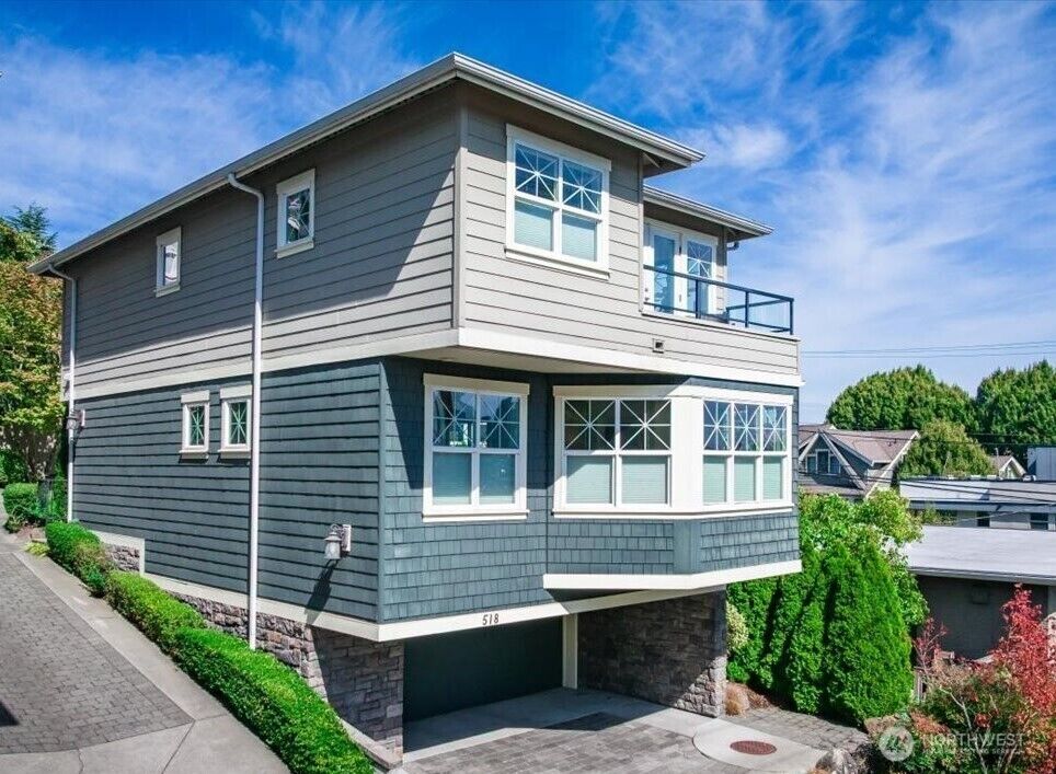 Property Photo: 518 Prospect Street WA 98109