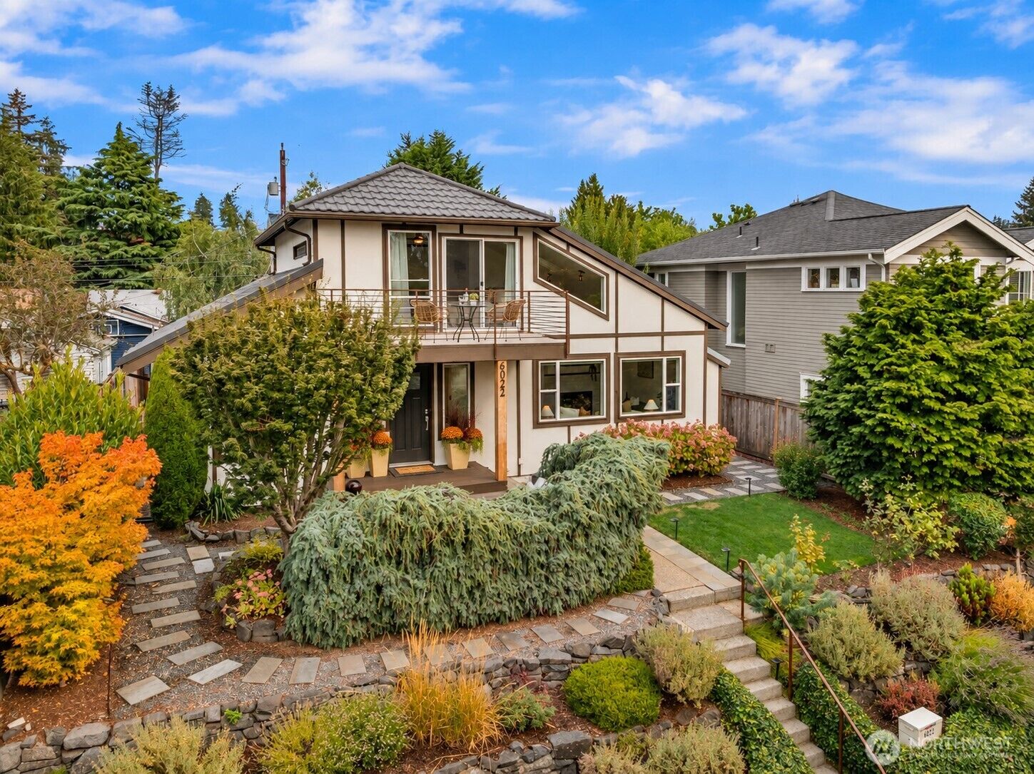 Property Photo:  6022  45th Avenue SW  WA 98136 