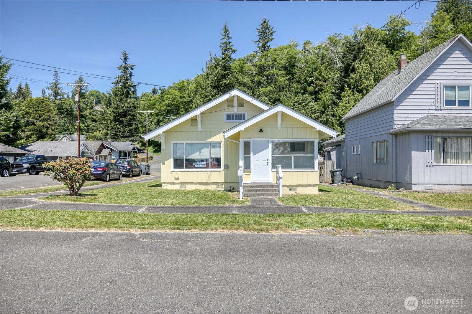 Property Photo: 401 Chenault Avenue WA 98550