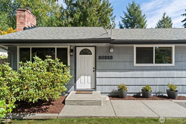 Property Photo:  20322  21st Avenue NE  WA 98155 