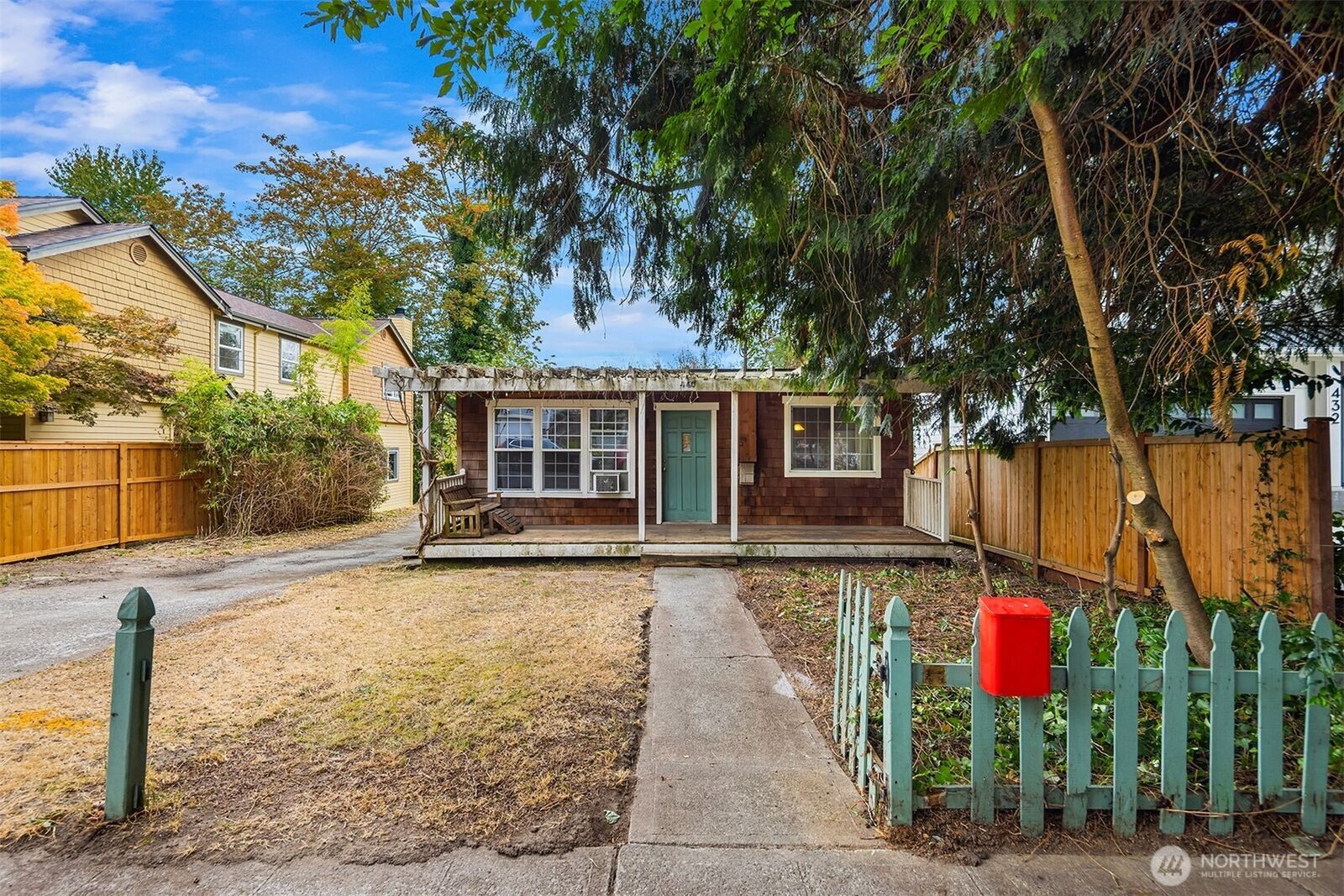Property Photo: 440 26th Avenue E WA 98112