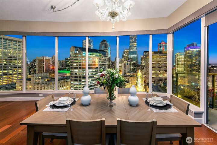 Property Photo:  1920  4th Avenue 2405  WA 98101 