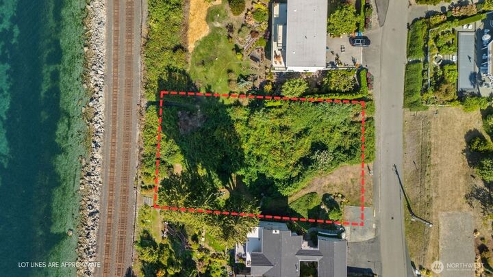 Property Photo:  15700  75th Place W  WA 98026 