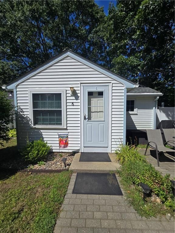 Property Photo: 88 Old Post Road 6 RI 02891