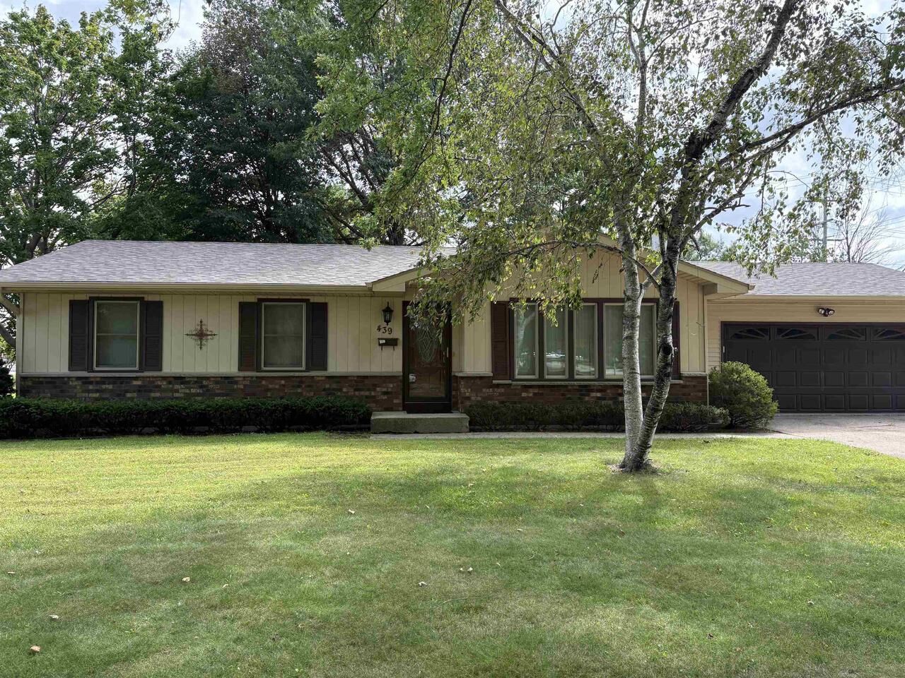 Property Photo: 439 Higgins Drive WI 53536