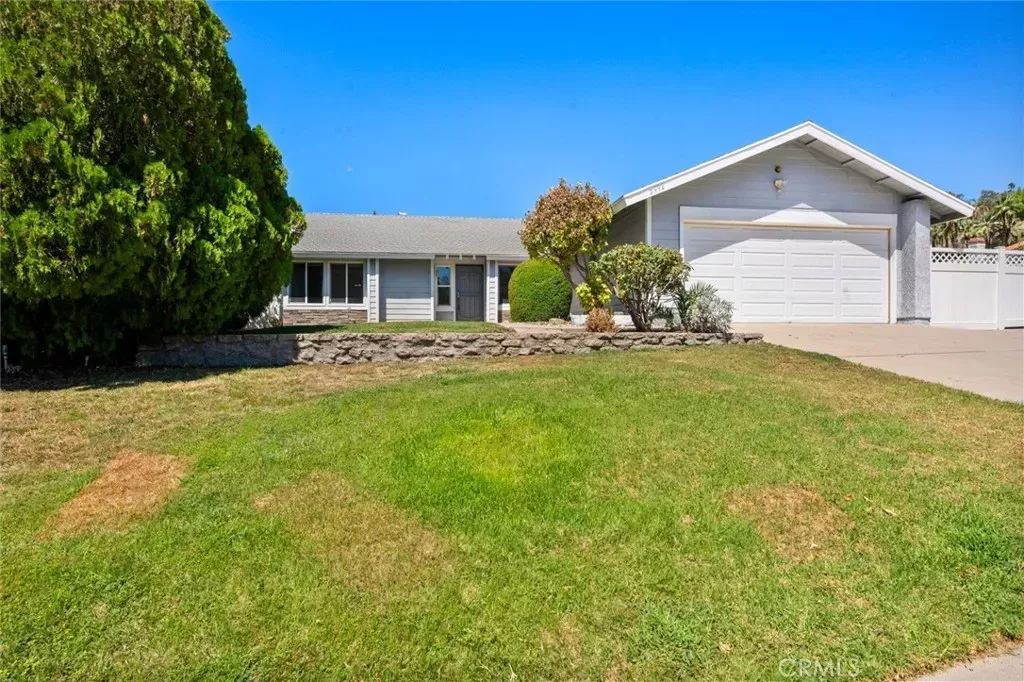 Property Photo: 2994 La Verne CA 92346
