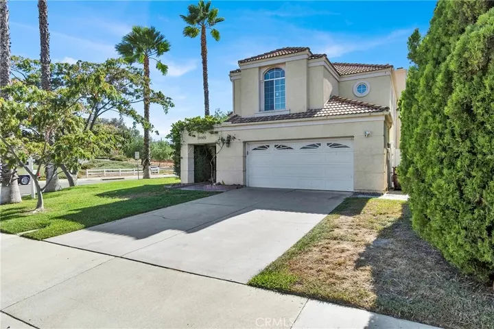 Property Photo:  39909 Via Castana  CA 92563 