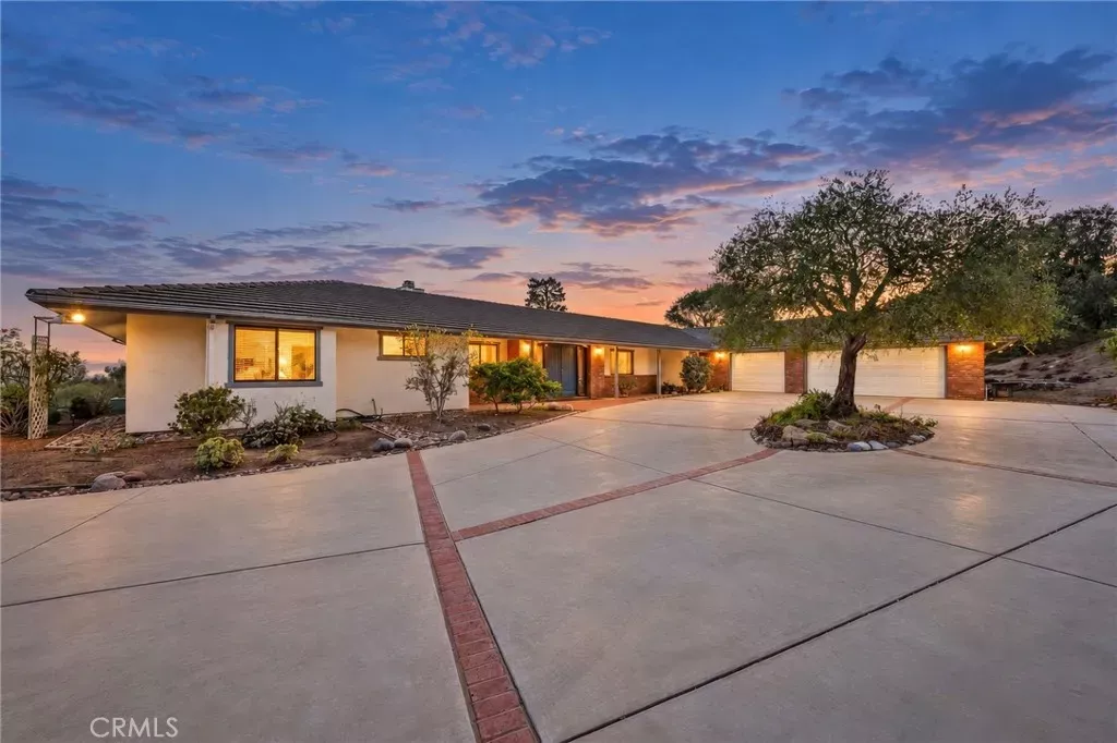 Property Photo: 4911 San Jacinto Circle East CA 92028